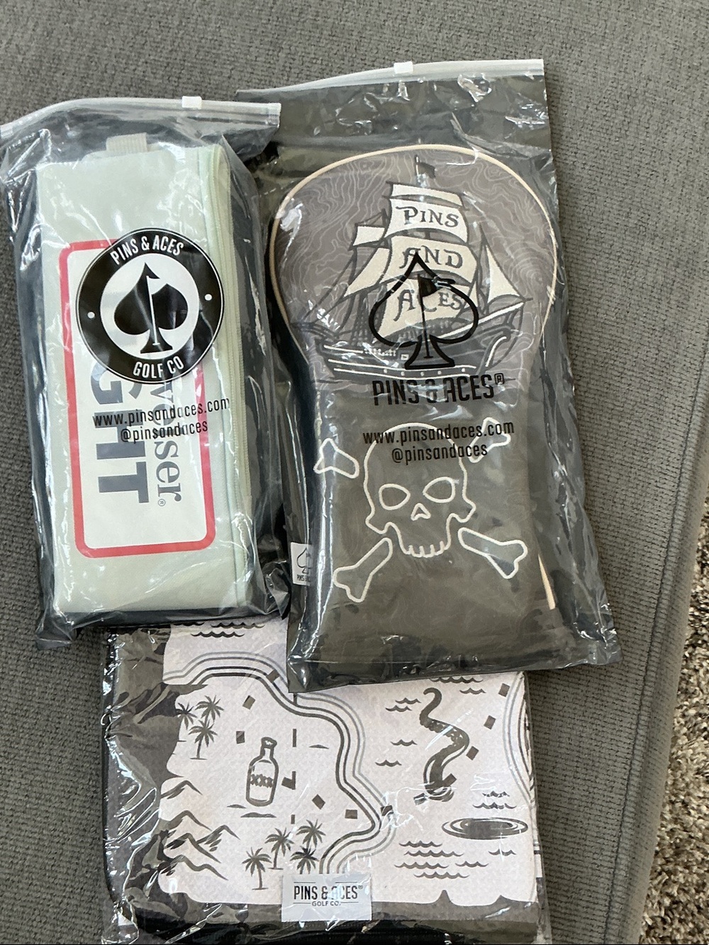 Pins & Aces Men's Gray Skull Headcover - Gray